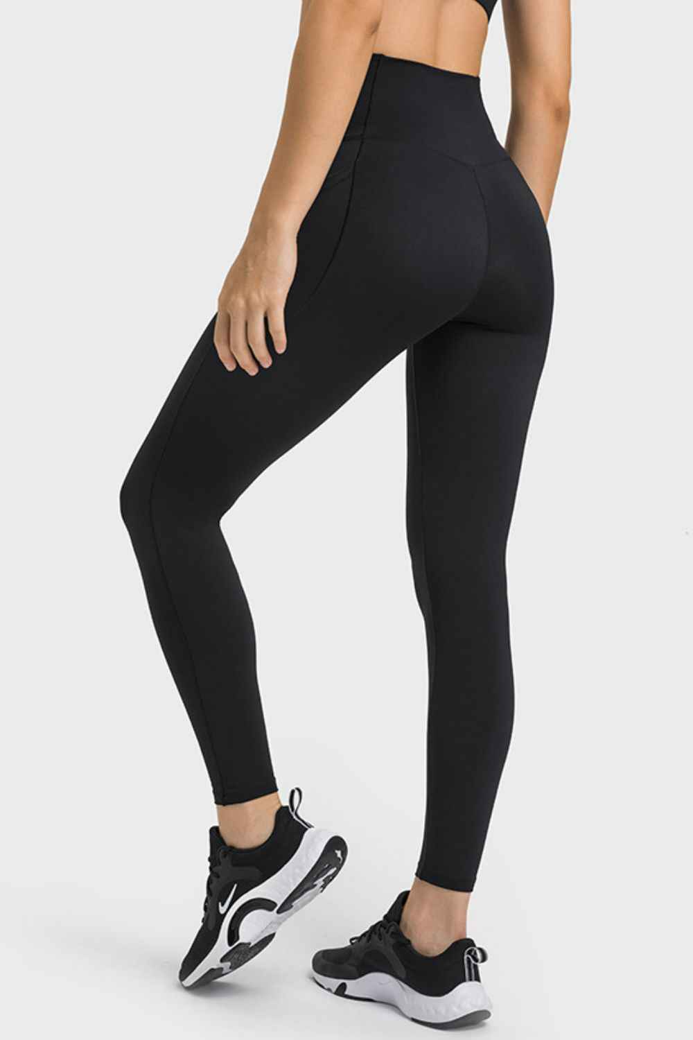 V-Waist Yoga Leggings with Pockets - aurelia-clothing-8955