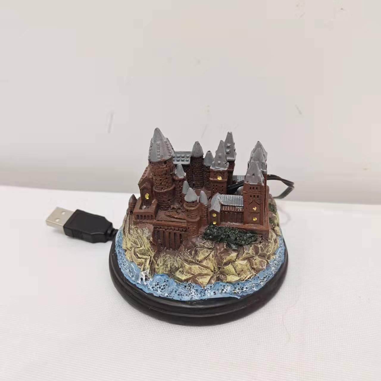 Harry Potter - Hogwarts Castle Resin Lamp - Free Shipping - aurelia-clothing-8955