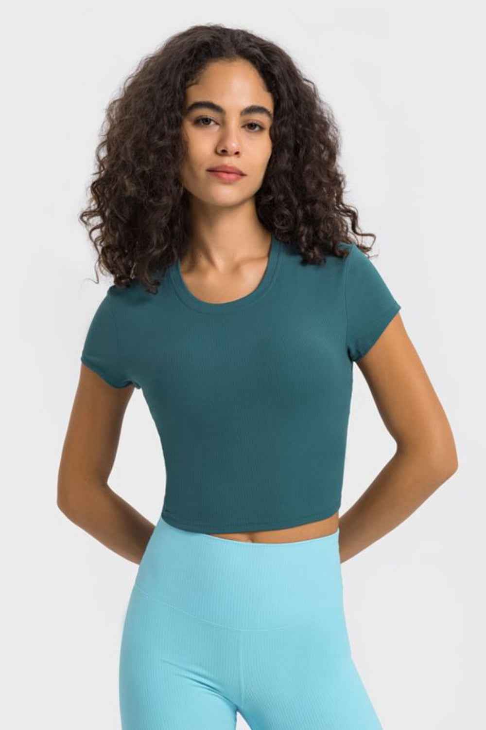 Round Neck Short Sleeve Cropped Sports T-Shirt - aurelia-clothing-8955
