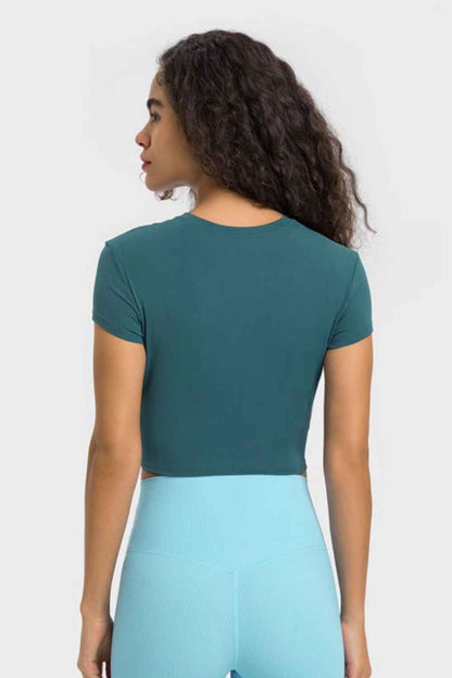Round Neck Short Sleeve Cropped Sports T-Shirt - aurelia-clothing-8955