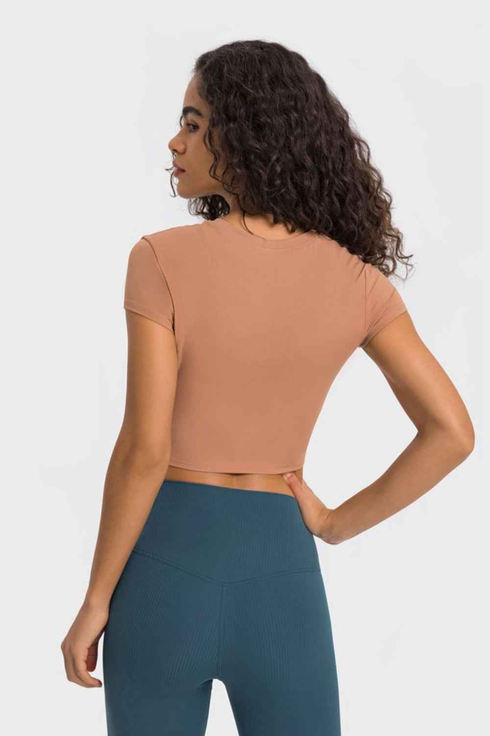 Round Neck Short Sleeve Cropped Sports T-Shirt - aurelia-clothing-8955